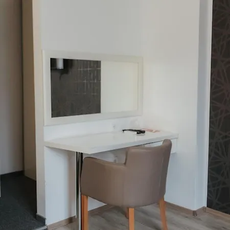 Slavija Hotel 3*